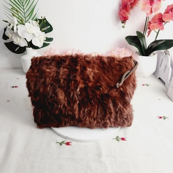 KOVERZIP Vintage 1900's-30s Black Sheered Beaver Muff Crochet Flower Toggle - Picture 1 of 7